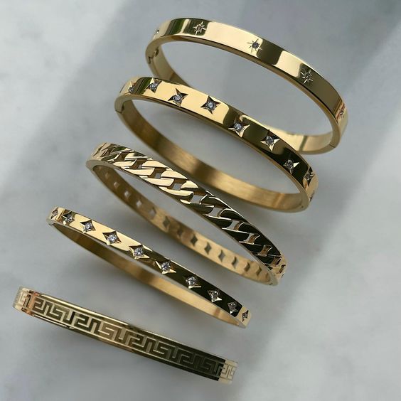 La importancia del grosor en las pulseras de oro macizo