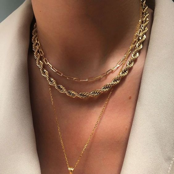 La belleza y elegancia de las cadenas de cuerda de oro