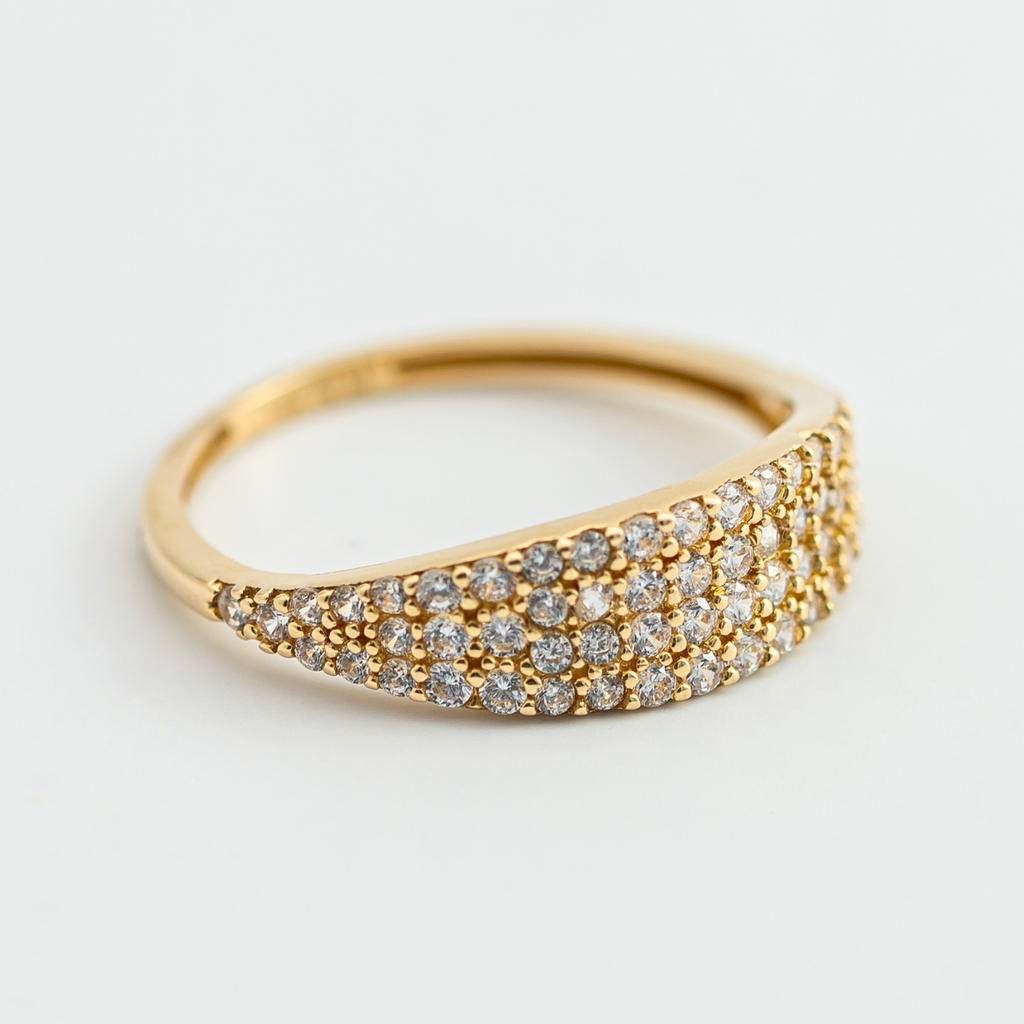 Anillo de dama con circonia.  Medida 6 cm. Oro Amarillo 14K