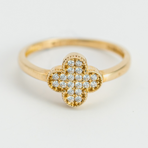 Anillo de dama tipo flor con circonia.  Medida 7 cm. Oro Amarillo 14K