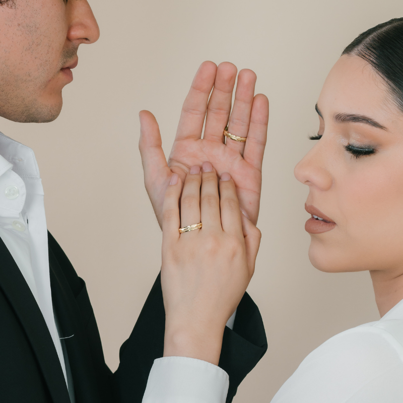 Argolla de matrimonio Clásica. 4mm. Oro Amarillo 10K