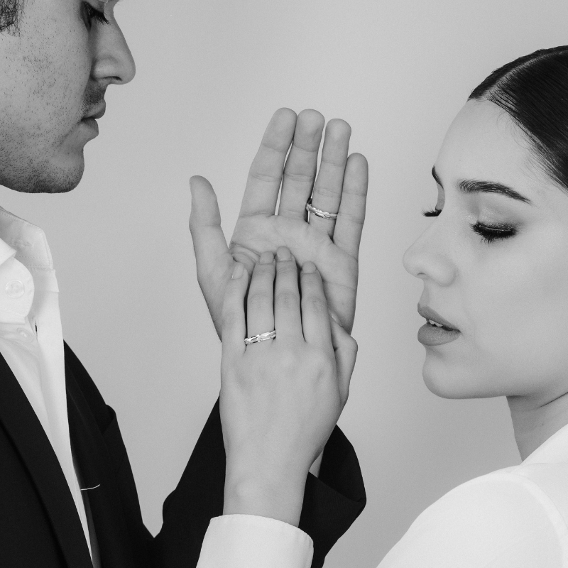 Argolla de matrimonio Clásica. 4mm. Oro Amarillo 10K