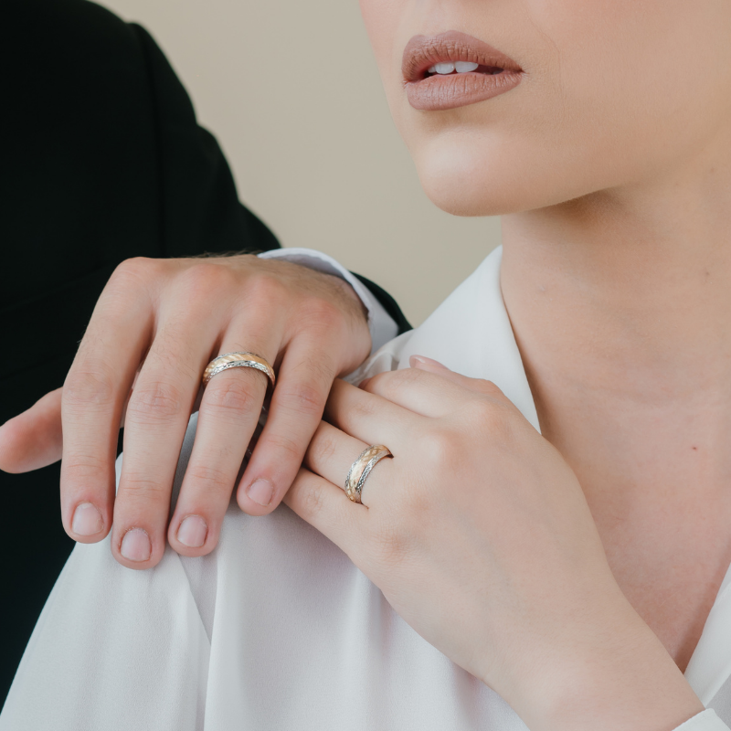 Argolla de matrimonio Confort. 6mm. Oro Bicolor 14K