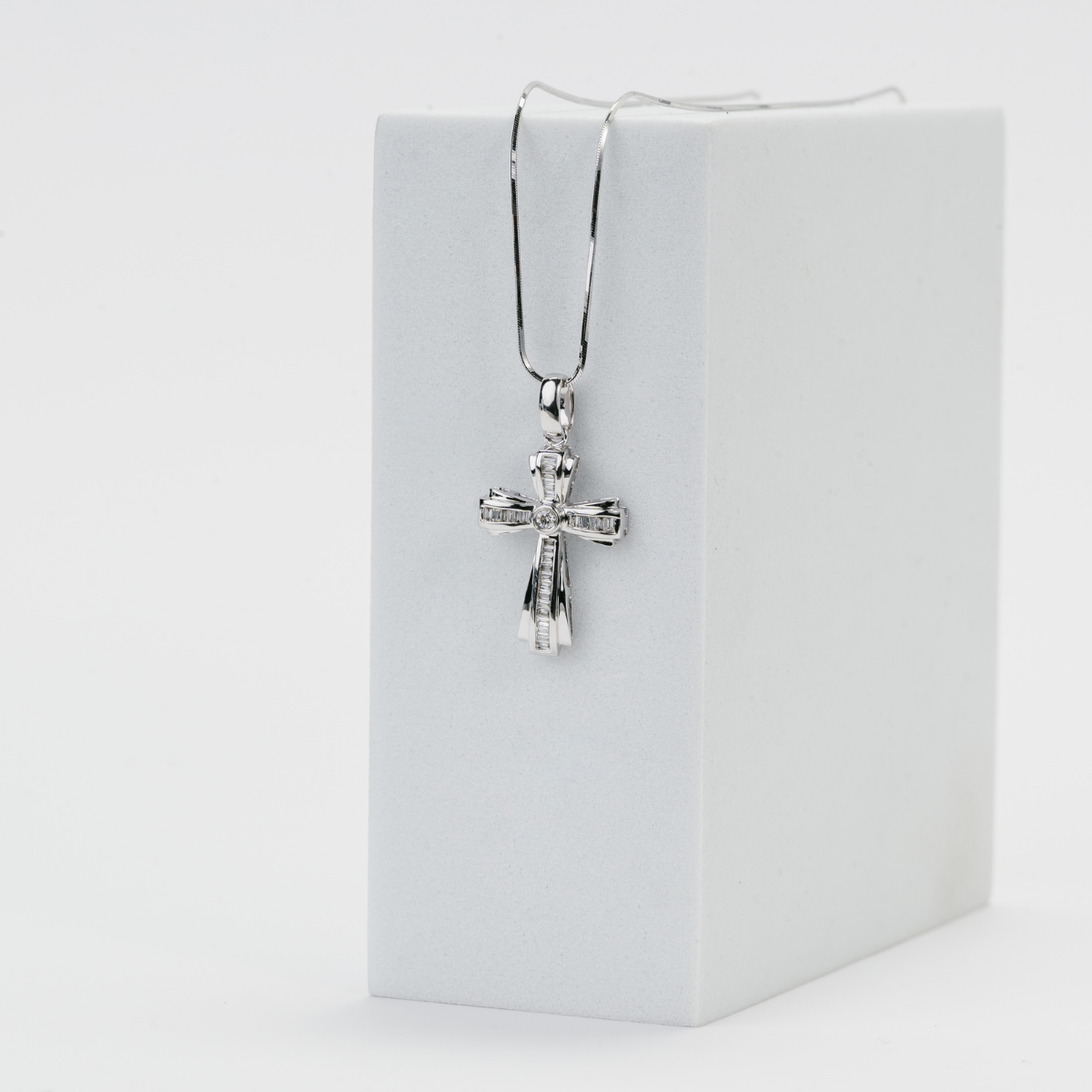 Cadena para Dije Lisa- Joyería de la casa - Oro Blanco 14K