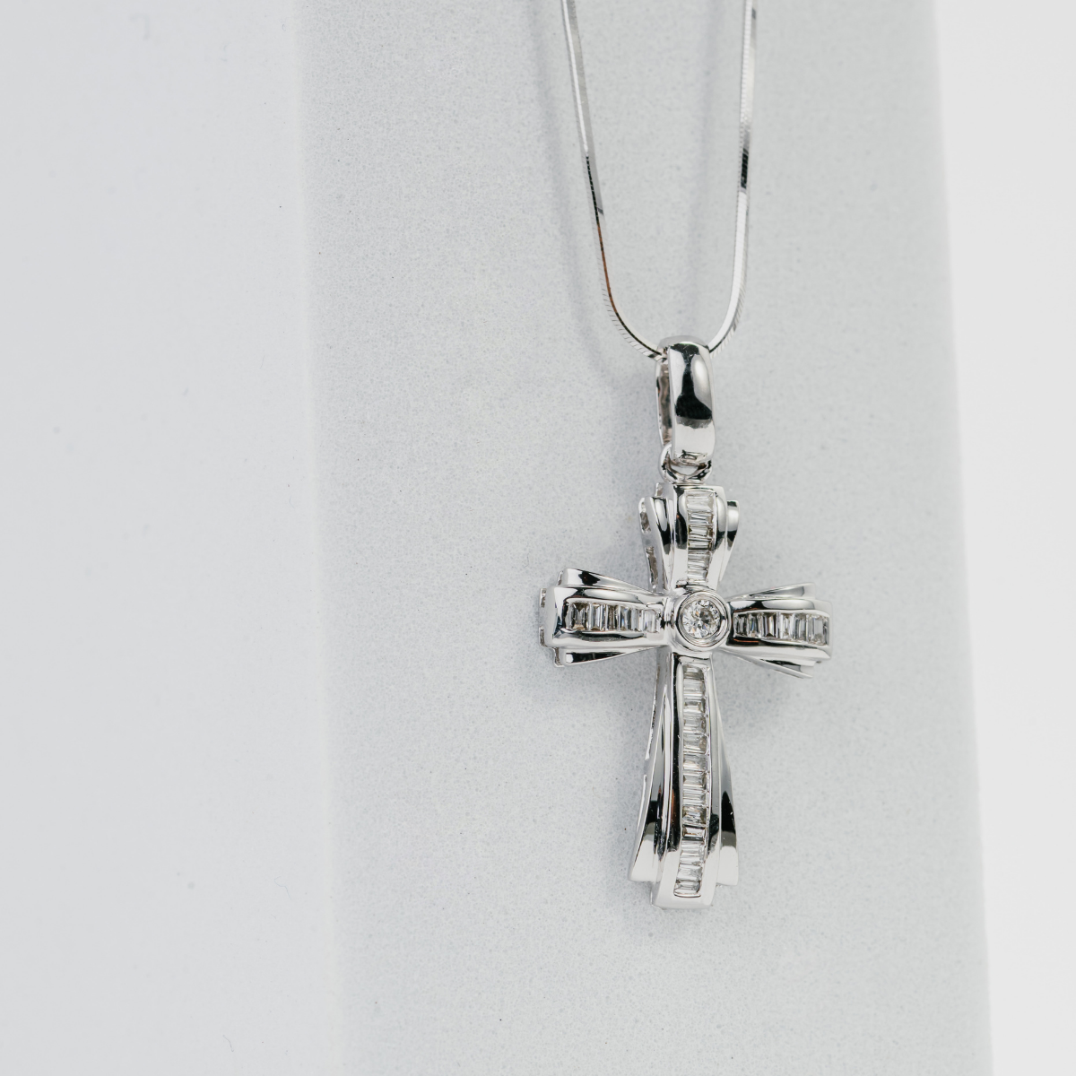 Cadena para Dije Lisa- Joyería de la casa - Oro Blanco 14K